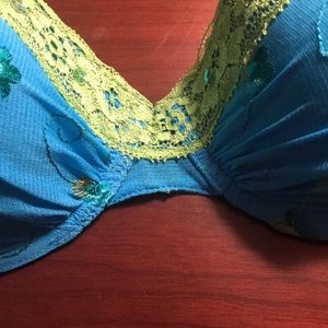 Victoria’s Secret Demi lightly padded bra 34C